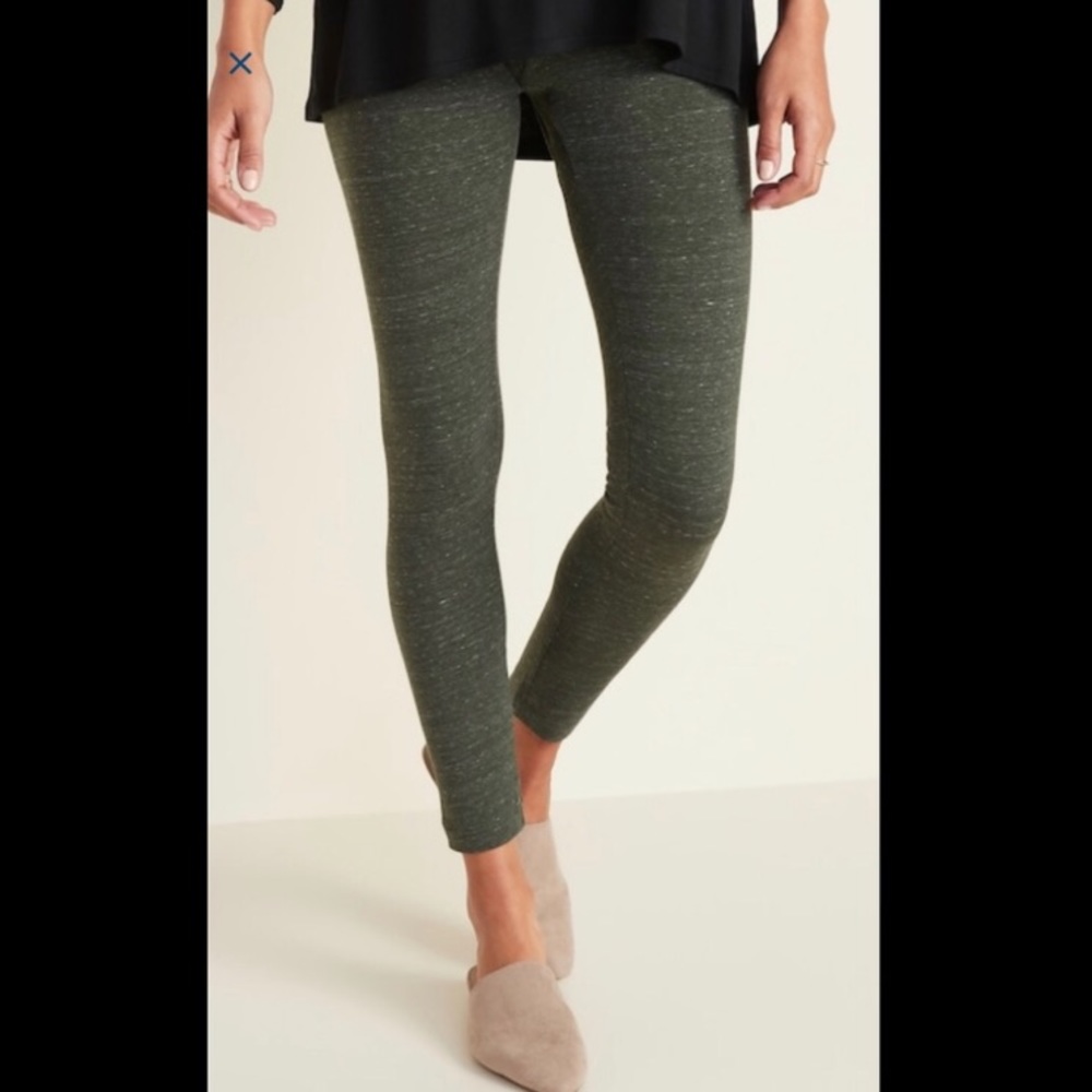 🔶 NWOT Olive Green Leggings 🔶